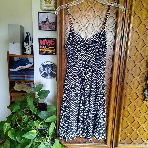 3/$15 OLD NAVY Boho Printed Fit and Flare Cami Sundress - Black/White ,Size XS - Picture 7 of 16